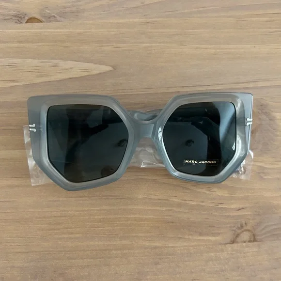 Marc Jacobs Geometric Sunglasses Gray Marc Jacobs Grey Azure Gradient Geometric Ladies Sunglasses  main image 4